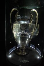 Champions-League Pokal.JPG